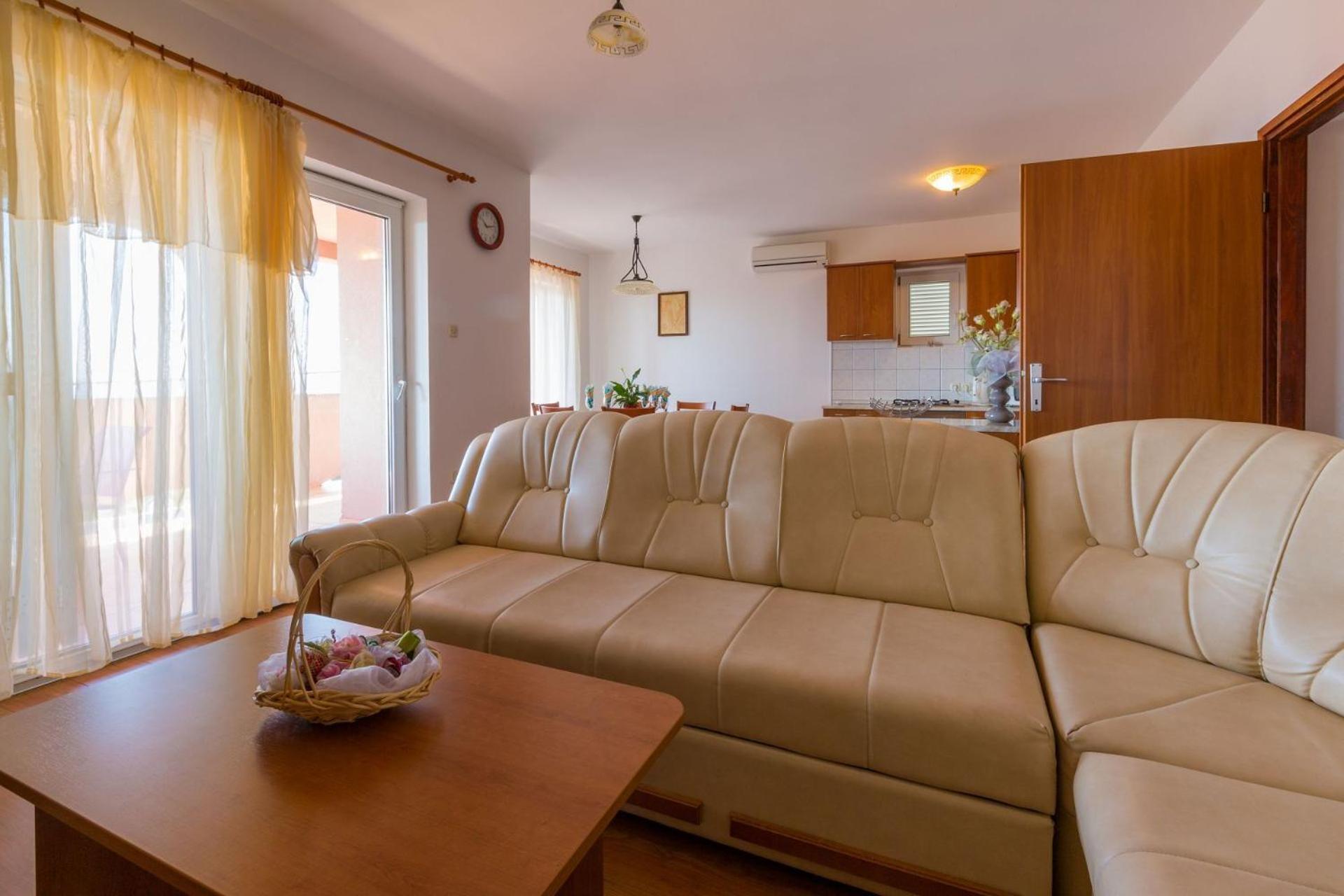 Apartments Tomica Novi Vinodolski Εξωτερικό φωτογραφία