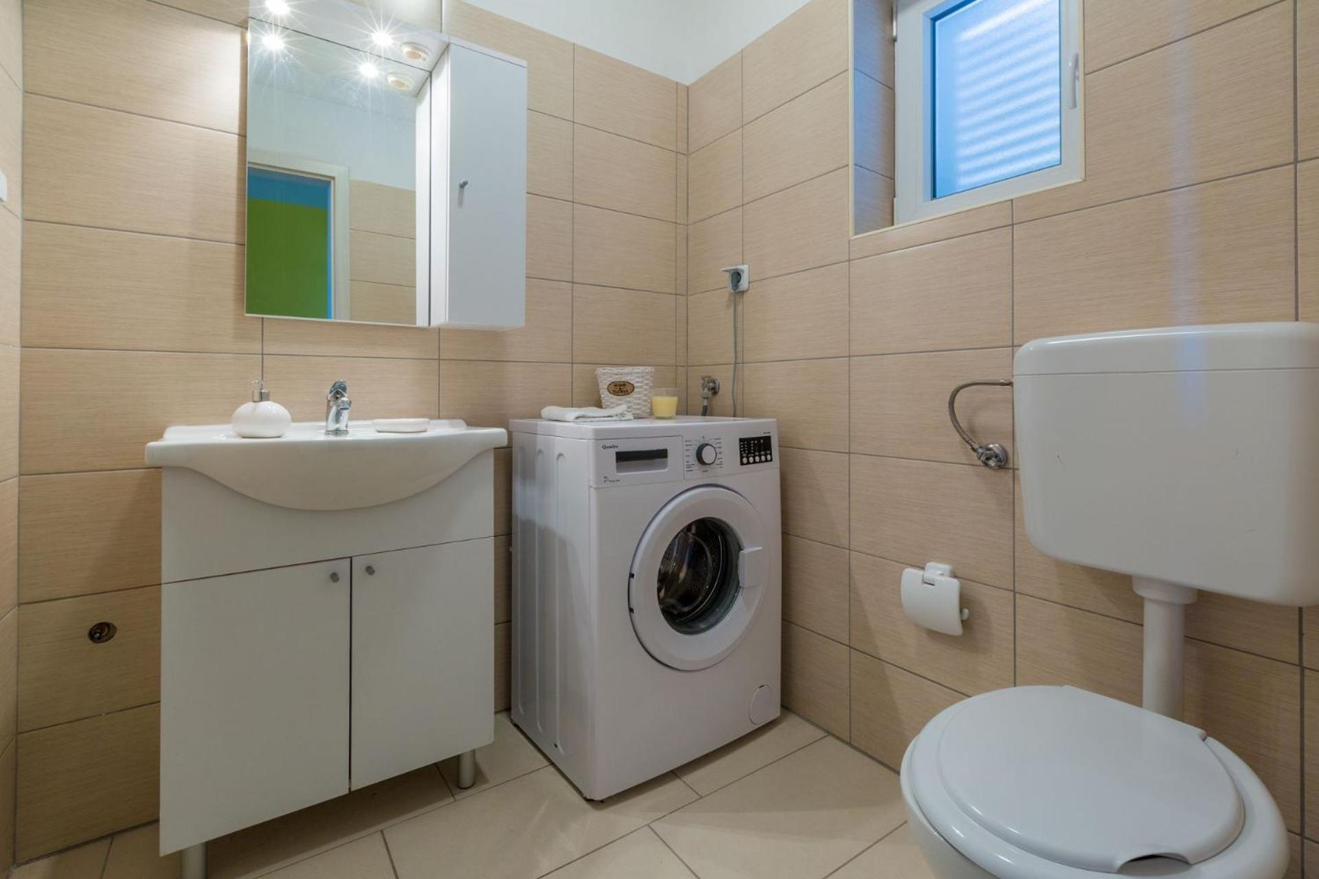 Apartments Tomica Novi Vinodolski Εξωτερικό φωτογραφία