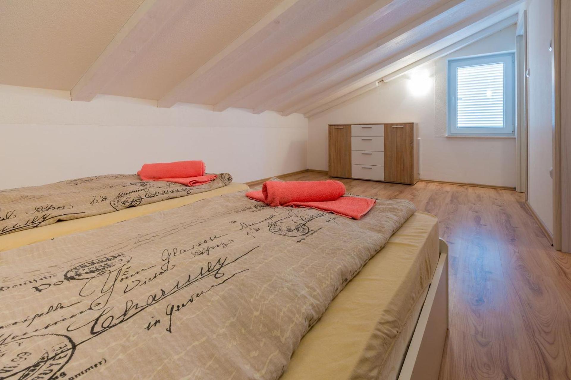 Apartments Tomica Novi Vinodolski Εξωτερικό φωτογραφία
