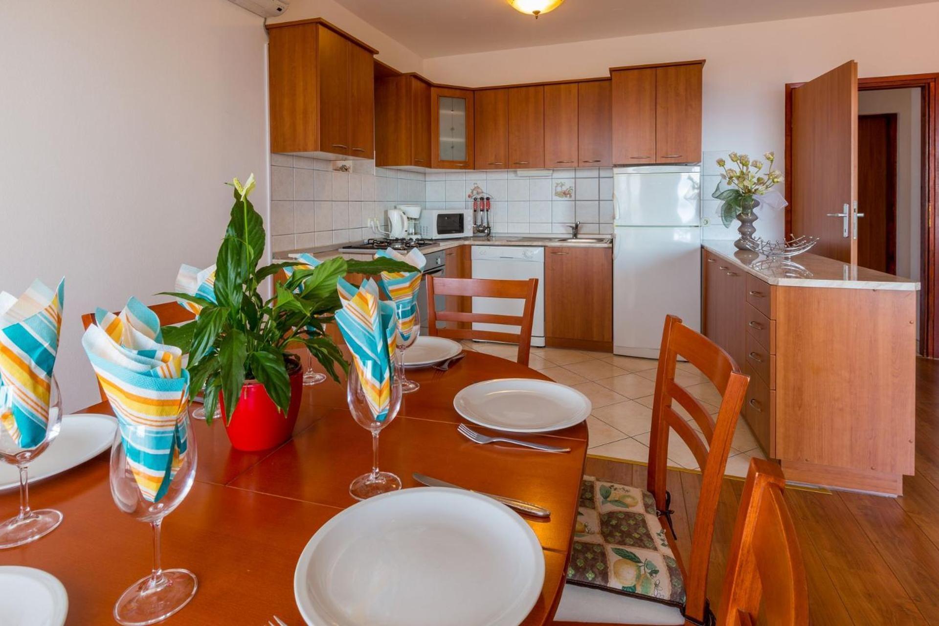 Apartments Tomica Novi Vinodolski Εξωτερικό φωτογραφία